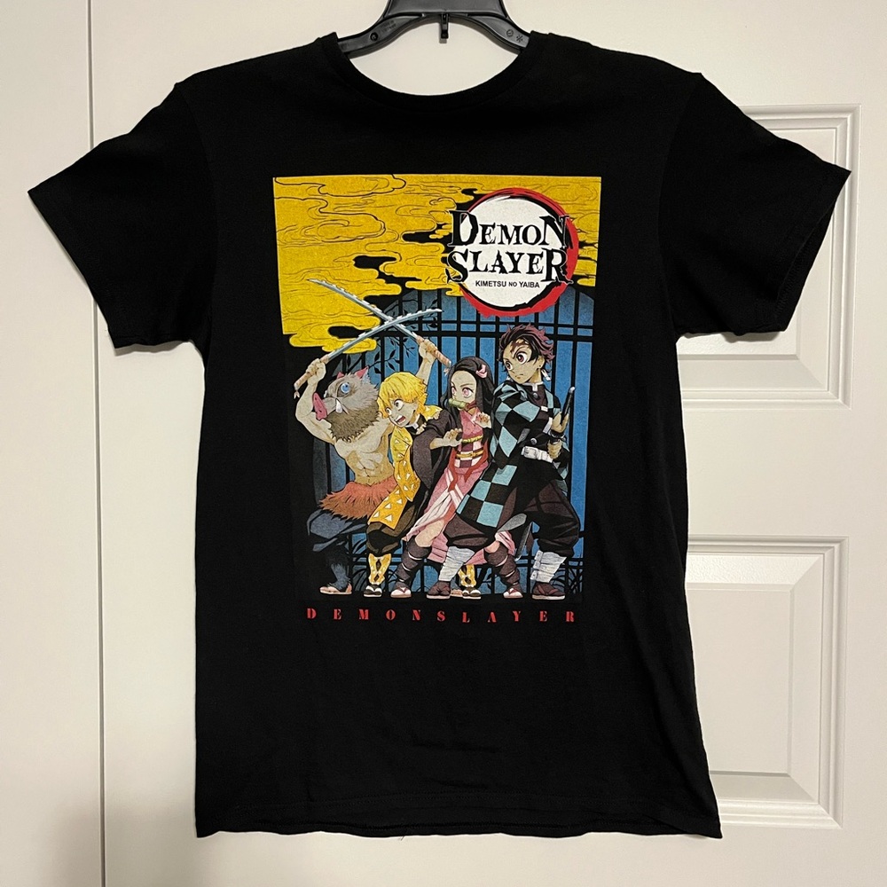 Demon Slayer Kimetsu No Yaiba Black Graphic T-Shirt Sz S 100% Cotton Used Anime